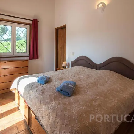 Casa Da Tranquilidade With Private Pool In Tranquil Setting *