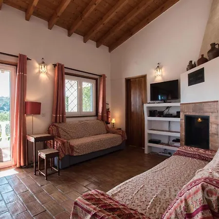 Casa Da Tranquilidade With Private Pool In Tranquil Setting Villa